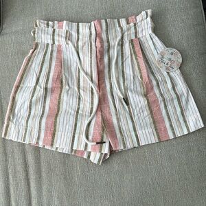 Jolie & Joy women/juniors Vertical Stripe Drawstring Shorts. Small
